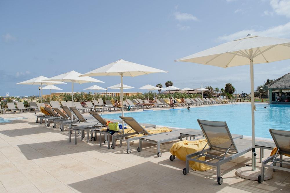 Resort Oasis Salinas Sea